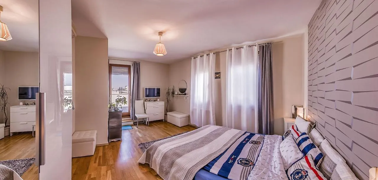 Budapest Top Apartment With Private 90 Sqm Rooftop, Free Parking And Air Condition Hungary
